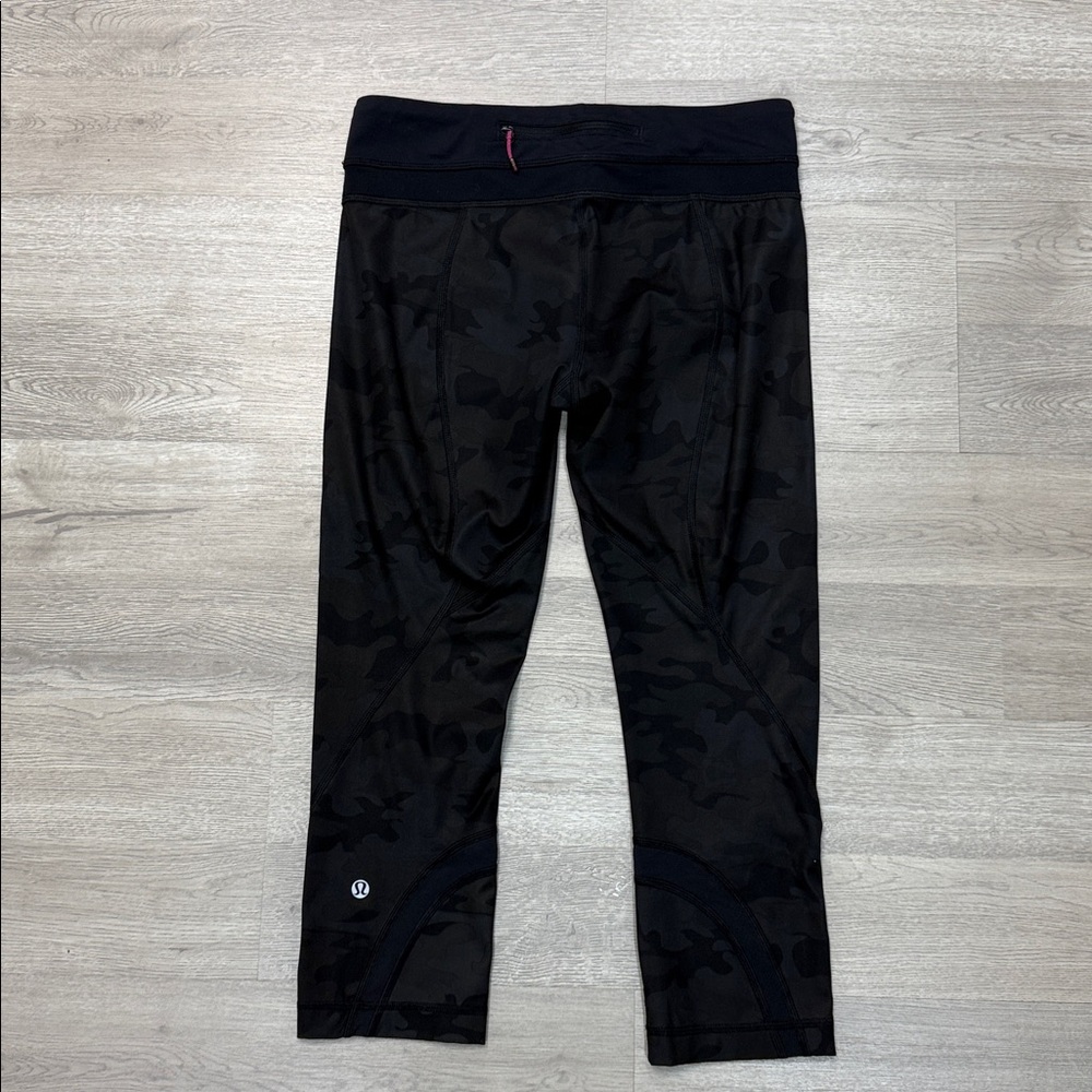 Lululemon Run: Inspire Crop II *All Luxtreme Savasana Camo 20cm Black Sz 6! - Picture 7 of 11
